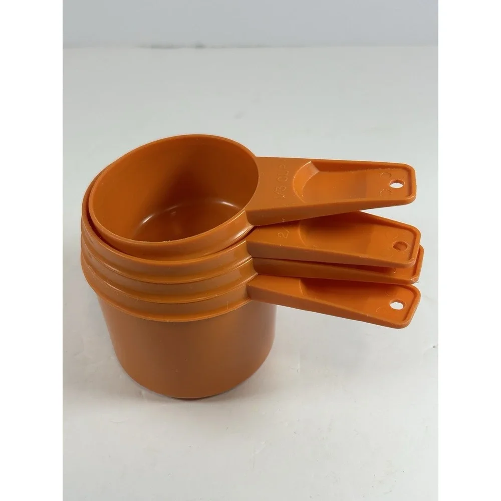 Vtg Lot of 5 Tupperware Measuring Cups Orange  1, 3/4, 2/3, 1/3, 1/4